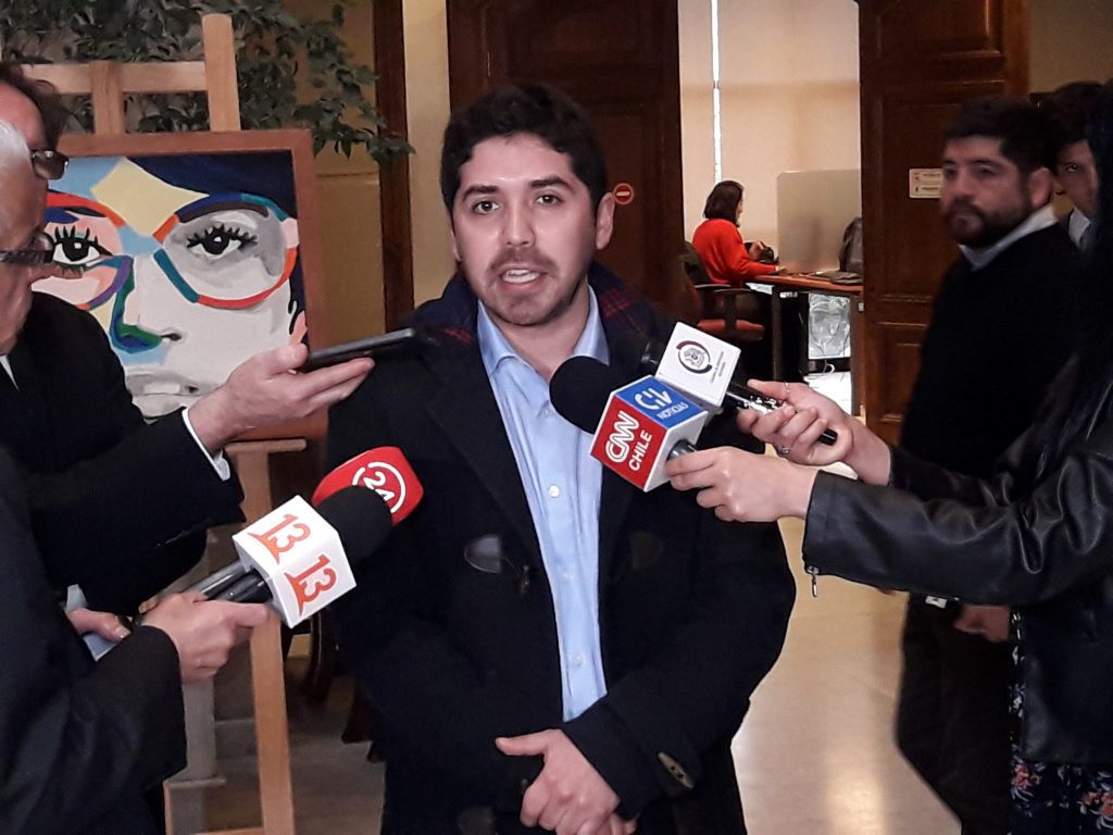 Aula Segura: Diputado PS opina que urgencia del Gobierno es “falta de respeto”