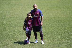 Compañeros de Arturo Vidal saludaron a Monito