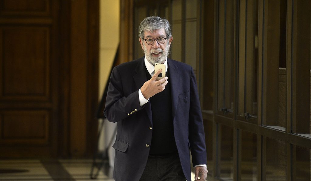 Bancada PS ingresa indicaciones a proyecto de beneficios para clase media