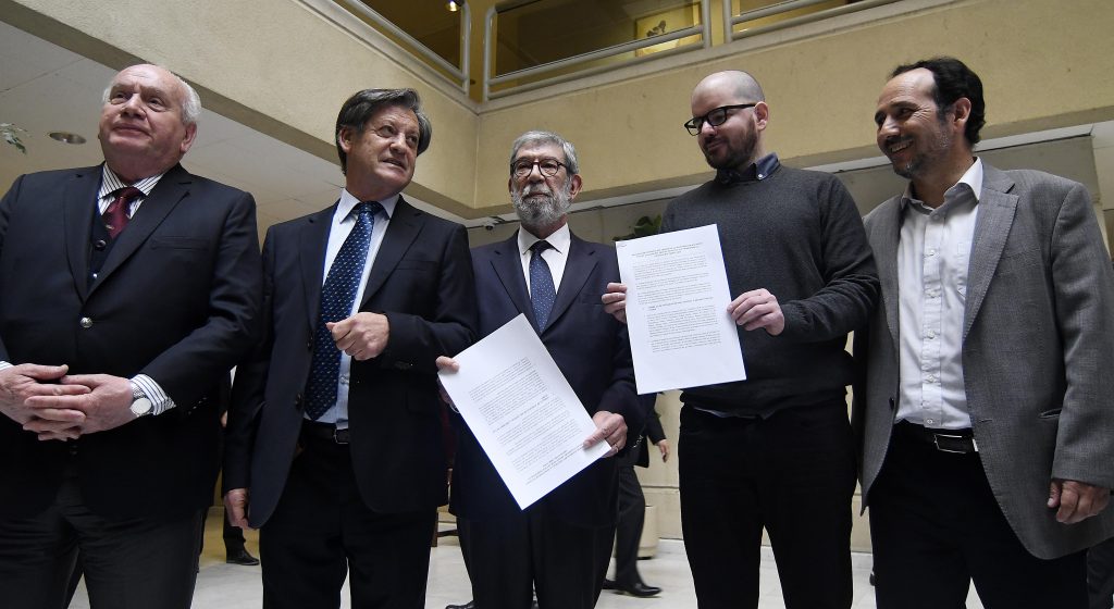 Oposición critica a Piñera por decir que los “socialismos son un desastre”