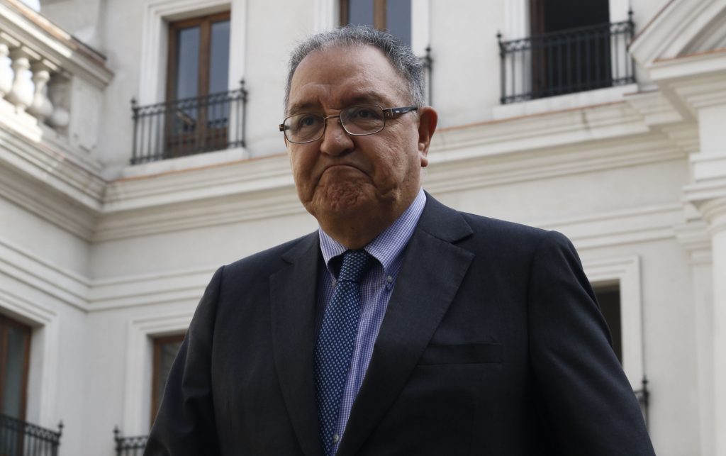 Huenchumilla por salida de Mayol: “Es víctima del Comando Jungla”