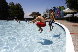 Ministro de Vivienda inauguró la temporada de piscinas