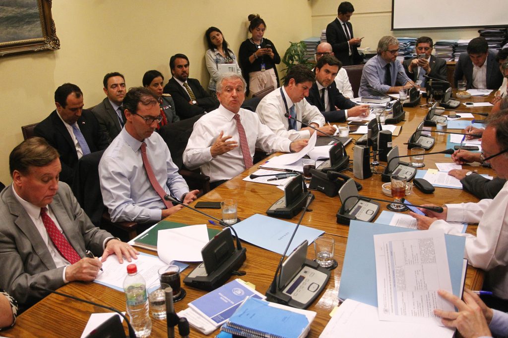 Comisión mixta despachó el Presupuesto 2020 tras propuesta del Gobierno de adelantar el alza de la Pensión Básica Solidaria