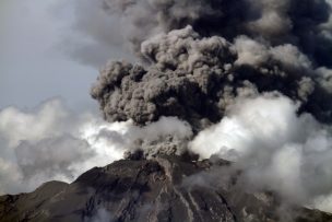 Sernageomin asesora a Guatemala por erupción del Volcán de Fuego