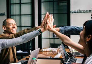 Los beneficios de hacer ejercicios en el trabajo