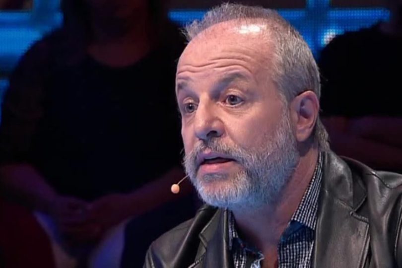 Alberto Plaza se suma a Miguel Bosé y crea encuesta para evaluar a Michelle Bachelet