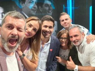 Carolina de Morás y Rafael Araneda se reencontraron en los ensayos de la Teletón