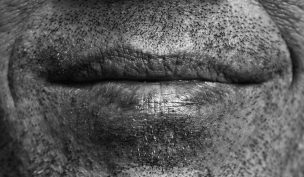 ¿Por qué se le caen los dientes a los abuelitos?