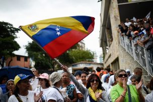 Casi un centenar de venezolanos dejaron Chile en segundo vuelo de plan de Maduro