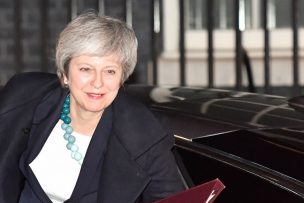 May someterá el acuerdo de Brexit al parlamento antes del 21 de enero