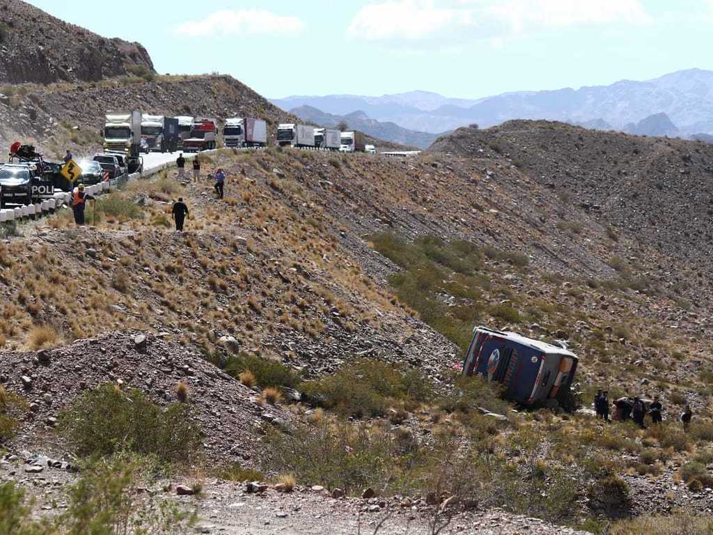 Accidente carretero en Uspallata “podría haber sido peor” según las autoridades argentinas