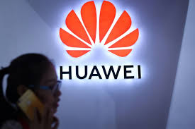 Detienen a directora financiera de Huawei provocando baja en las bolsas de mercado