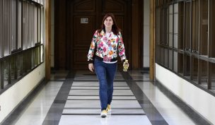 Diputada Pérez oficializó su candidatura a presidencia de RD