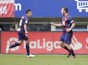 Fabián Orellana anotó de penal en empate del Eibar ante el Betis