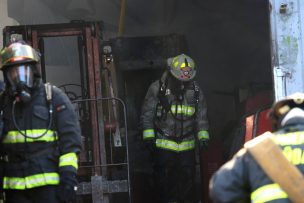 Incendio en Mulchén deja dos lesionados al quemar 6 viviendas