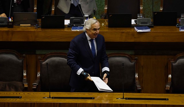 Diputado Saffirio defendió a Chadwick: “No se puede mantener secuestrado a un ministro de Estado”