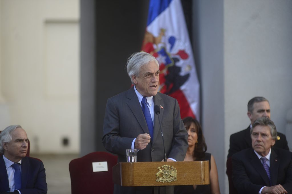 Presidente Piñera enviará reforma constitucional para terminar con “decreto fundado” que destituye a mandos uniformados