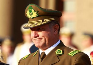 Procesan a ex general director de Carabineros Bruno Villalobos como cómplice de torturas