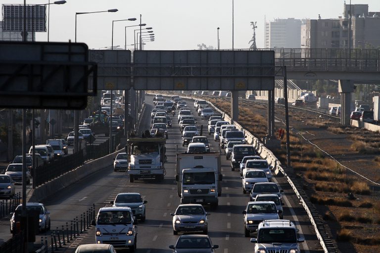 Prisión preventiva para hombre acusado de lanzar piedras a vehículos en Autopista Vespucio Sur