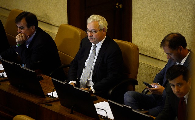 Diputado Urrutia se burló de su colega mapuche por hablar en mapudungún en la interpelación