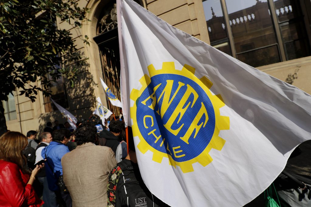 ANEF acusa ilegalidad por recorte del 47% al INJUV y advierte despido de 137 funcionarios
