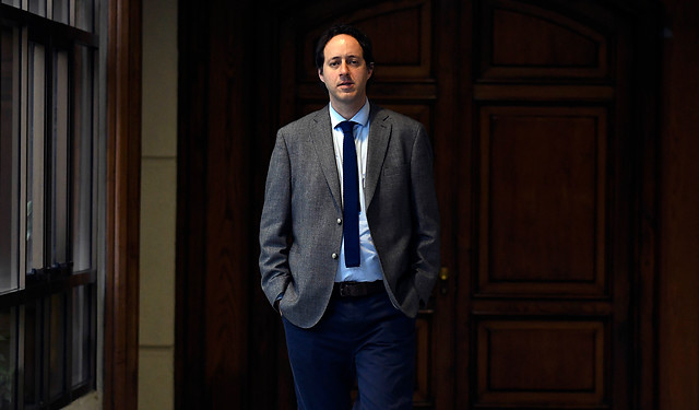 Diputado Urruticoechea: “Si J. A. Kast sale en algún momento diciendo que es pinochetista, conmigo no va a contar”