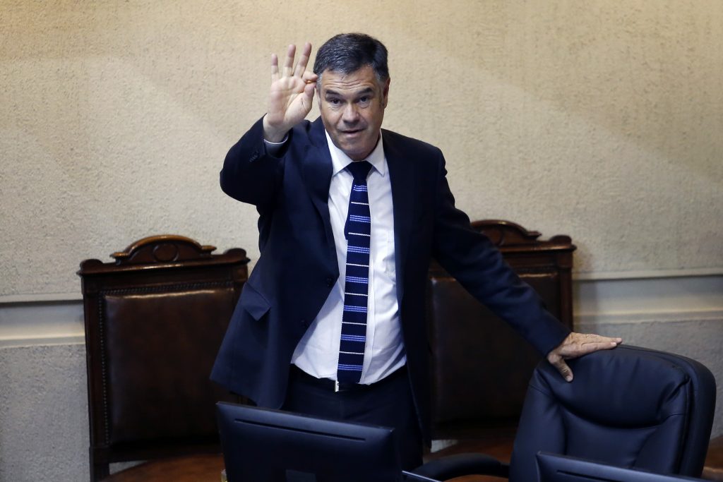 Ossandón dispara contra el gobierno de Piñera: “Culpamos de todo a Bachelet”