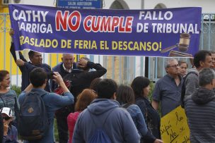 Otro problema para Cathy Barriga: Vecinos de Maipú exigen traslado de feria