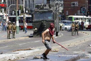 Trabajadores portuarios se enfrentan con Carabineros tras manifestaciones