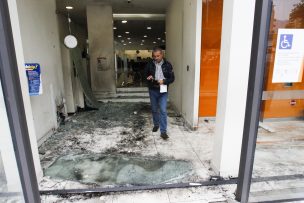 Ataque a sucursal bancaria en Las Condes se trata de un atentado explosivo