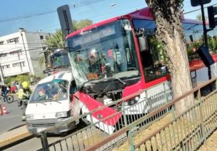 Siempre hay una primera vez: nuevo bus eléctrico del Transantiago ya está chocado