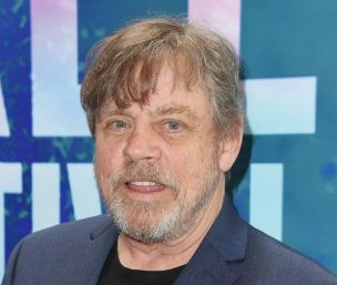 “Luke Skywalker” responde petición de un fanático y envía saludo de Año Nuevo a chilenos