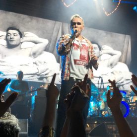 El siempre polémico Morrissey terminó su gira en Chile con mensaje contra el rodeo