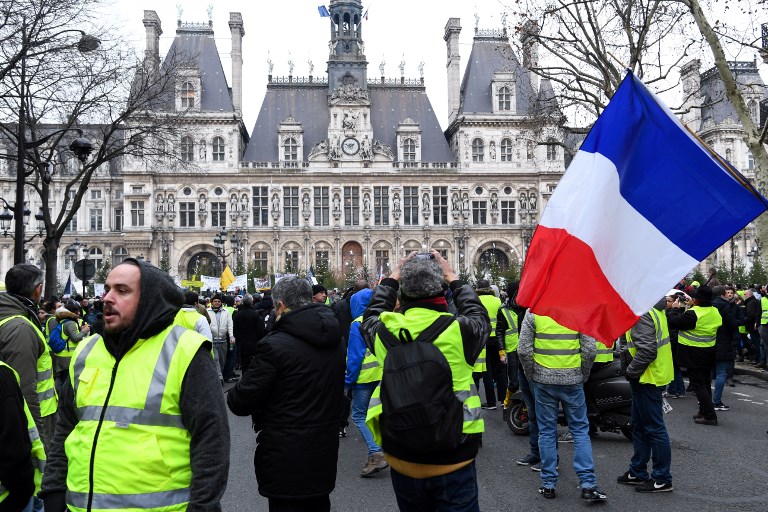 Los “chalecos amarillos” nuevamente en París y otras ciudades de Francia