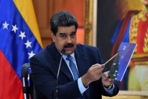 Maduro inicia nuevo gobierno en una Venezuela colapsada