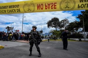 Gobierno de Colombia responsabiliza a la guerrilla de ELN del coche bomba que dejó 21 muertos