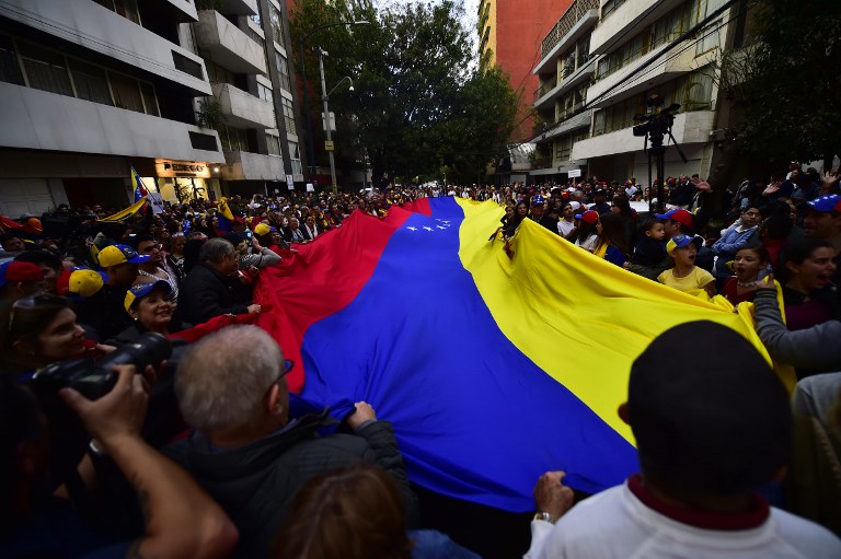 China se opone a la injerencia extranjera en Venezuela
