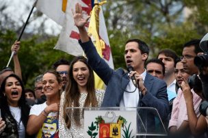 Guaidó reconoce conversaciones con funcionarios del gobierno de Maduro