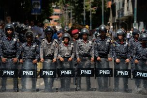 Venezuela anuncia captura de militares retirados que planeaban 