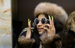 Cardi B comparece ante corte de Queens por pelea en club de striptease