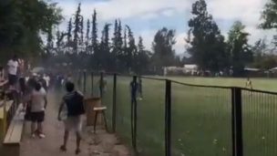 VIDEO: Un muerto deja balacera en partido amateur en Buin