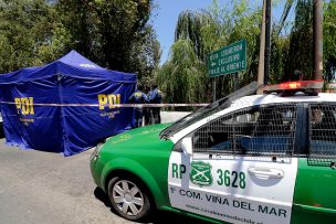 Encuentran cadáver con signos de golpes y perdigones en el estero de Marga Marga