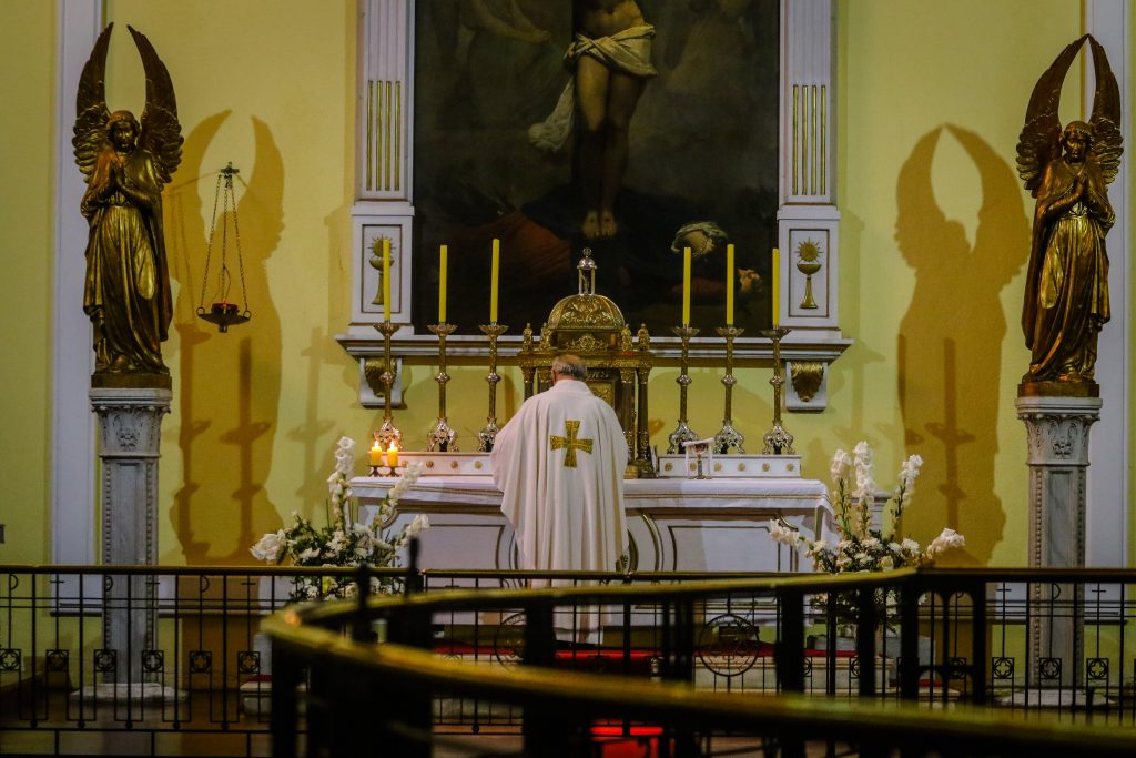 Denunciante de padre Poblete: “Que se perciba la devastación de quien sufre”