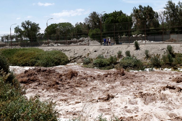 Declaran Alerta Amarilla en Licantén y Curepto por crecida del río Mataquito