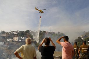 Cuatro incendios activos: El de Santo Domingo ya ha consumido 1.800 hectáreas