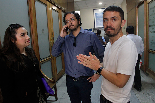 Autores de “Nicolás tiene dos papás” acuden a la Justicia porque Registro Civil negó casarlos