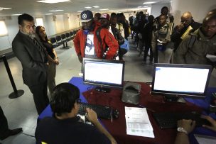 Otros 170 haitianos se embarcaron en un avión FACH de regreso a Puerto Príncipe