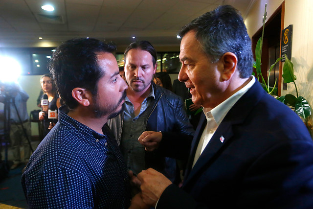 La versión de los periodistas de TVN deportados: “Estuvimos 15 horas sin tomar agua ni comer”