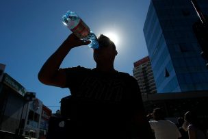 Fuerte calor en la zona central: se esperan hasta 35°C en la Región Metropolitana