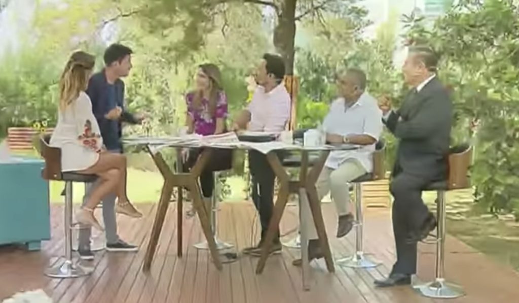 Panelista de matinal “Hola Chile” debió abandonar el programa por urgencia: iba a ser padre